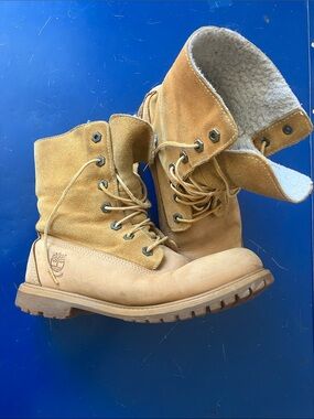 Timberland Wheat/Beige Suede Shearling-Lined Boots